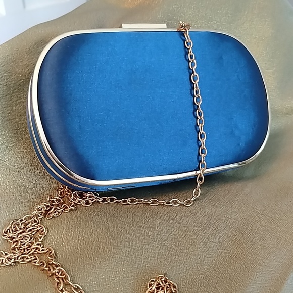 🎀MMS Mini blue hard shell crossbody bag - Picture 2 of 8
